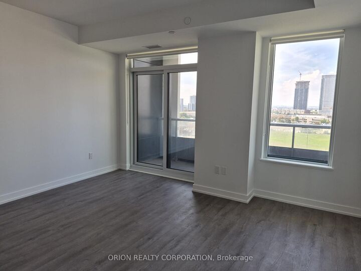 Property Photo:  21 Meadowdale Road 806  ON L4K 0H6 