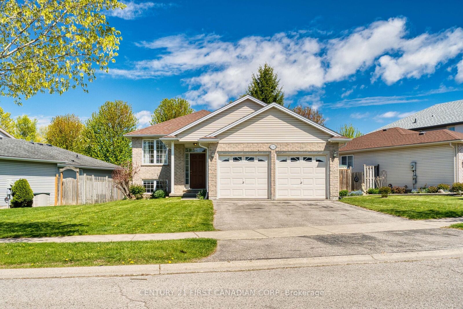 Property Photo:  1761 Devos Drive  ON N5X 4H9 