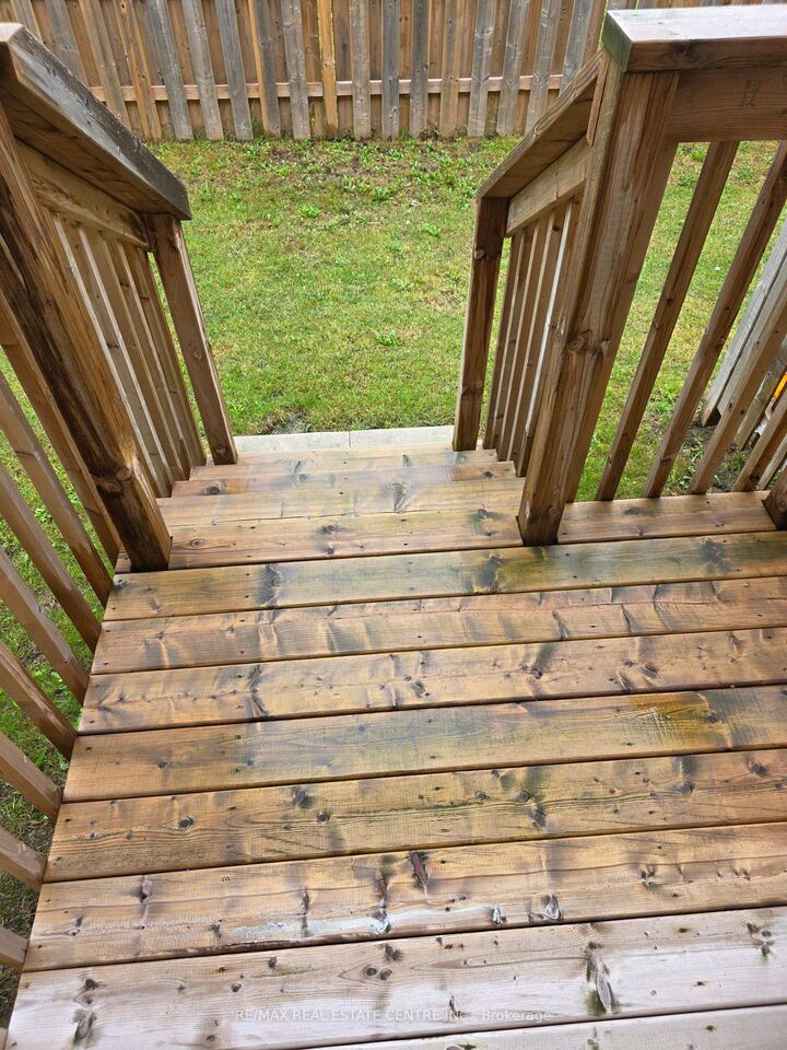 Property Photo:  9 Arietta Lane 16  ON L8E 0K7 