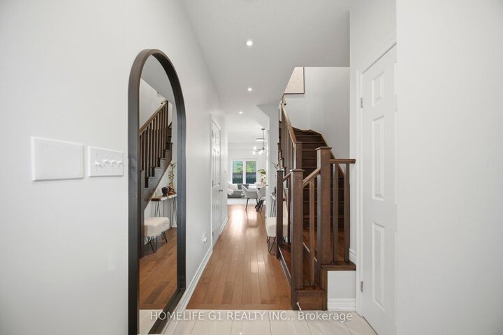 Property Photo: 21 Madonna Drive 26 ON L9B 0H1