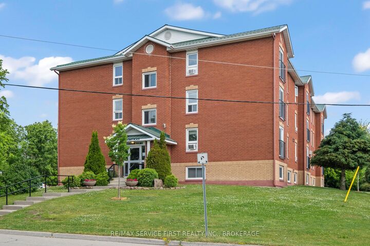 Property Photo:  550 Talbot Place 105  ON K7G 3C6 