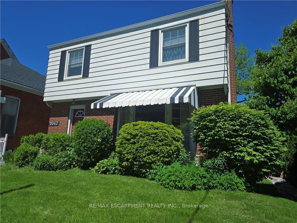 Property Photo:  2047 James Street  ON L7R 1H4 