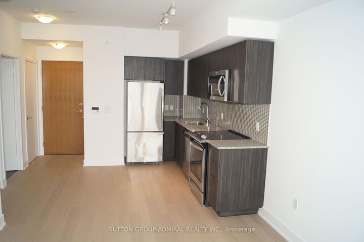 Property Photo:  30 Shore Breeze Drive 1914  ON M8V 1A1 