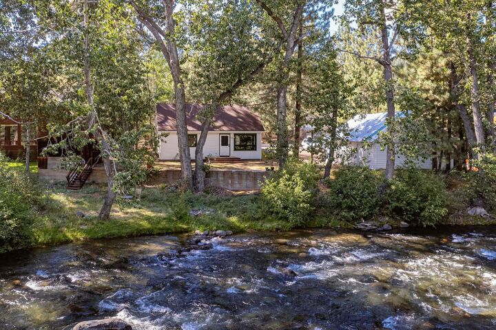 Property Photo: 10584 Foxmead Lane CA 96161
