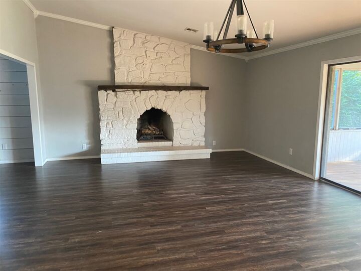 Property Photo: 206 S Crabtree Road OK 74403