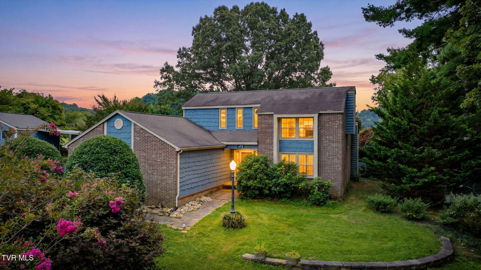 Property Photo:  409 Helmsdale Drive  TN 37664 