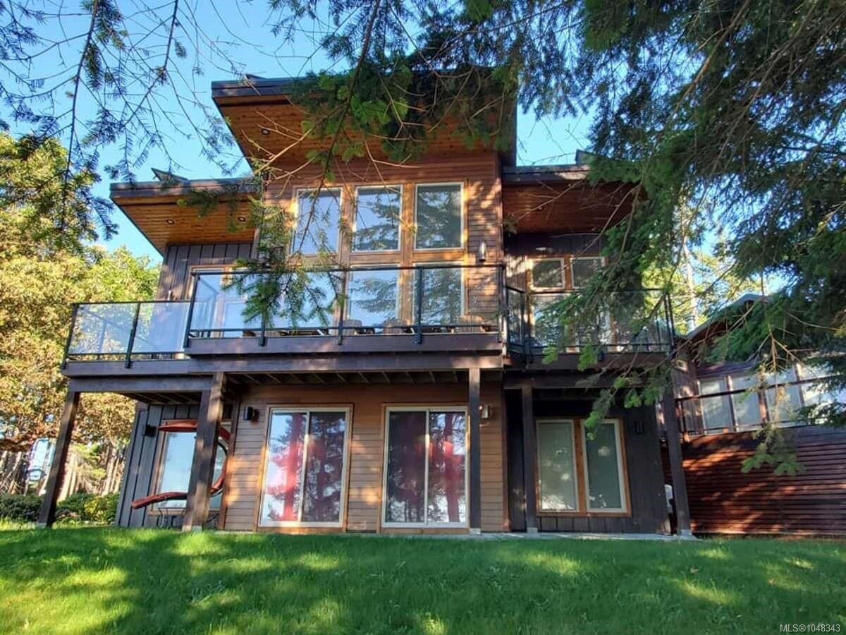 Property Photo:  733 Berry Point Rd  BC V0R 1X1 