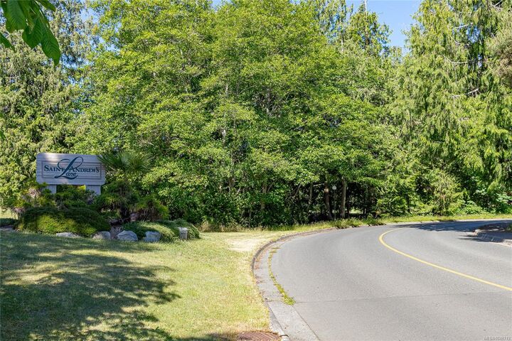 Property Photo:  902 Lakes Blvd  BC V9P 2P8 