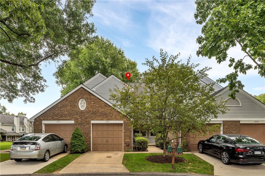 Property Photo: 1535 Merion Lane PA 15139
