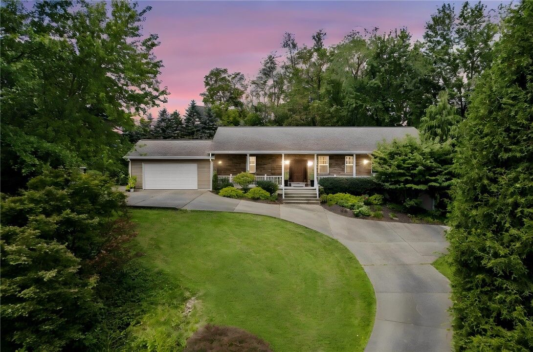 Property Photo: 4 Sunnyside Ave PA 15106