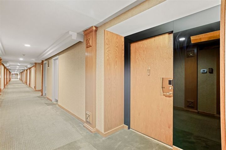 Property Photo:  5000 Fifth Avenue 308  PA 15232 