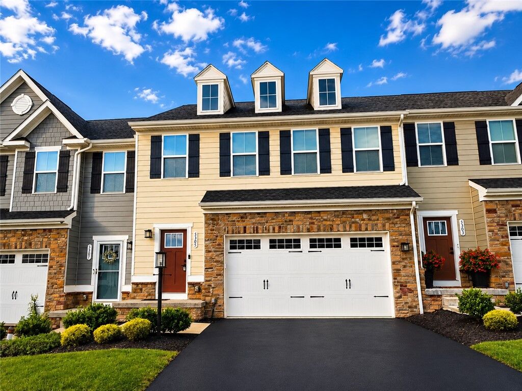 Property Photo: 5305 Spruce Rd PA 15044