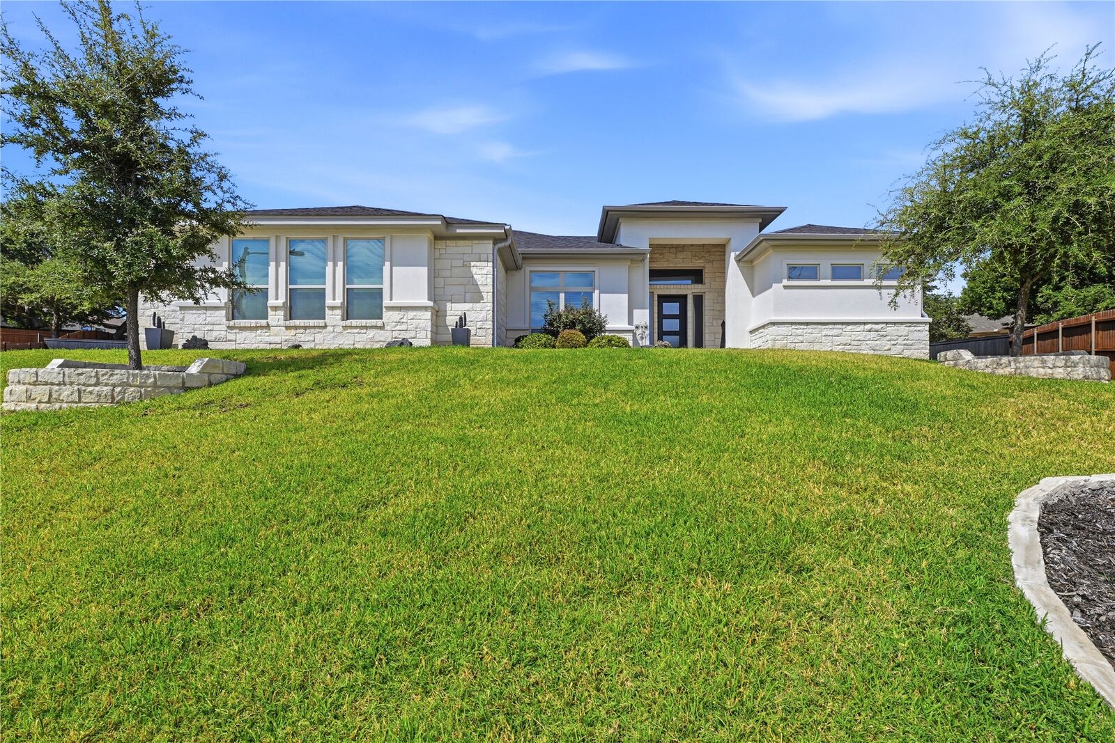 Property Photo: 3018 Box Canyon Circle TX 76559