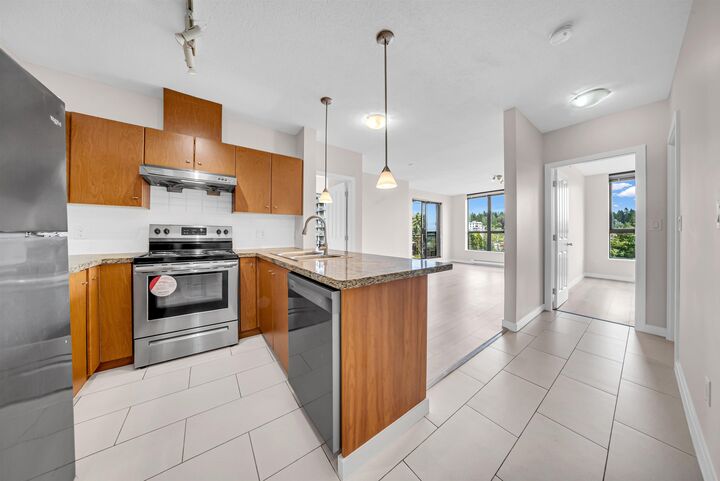Property Photo:  511 Rochester Avenue 1104  BC V3K 0A2 