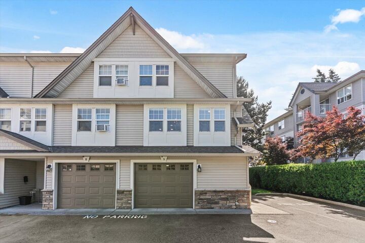 Photo de la propriété: 46538 First Avenue 9 BC V2P 1W9