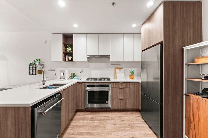 Property Photo:  750 Dogwood Street 113  BC V3J 4B7 