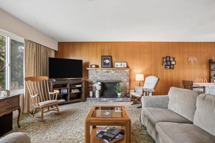 Property Photo:  5392 Maple Crescent  BC V4K 1G2 