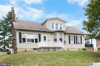 Property Photo:  1740 E Elk Avenue  PA 17901 