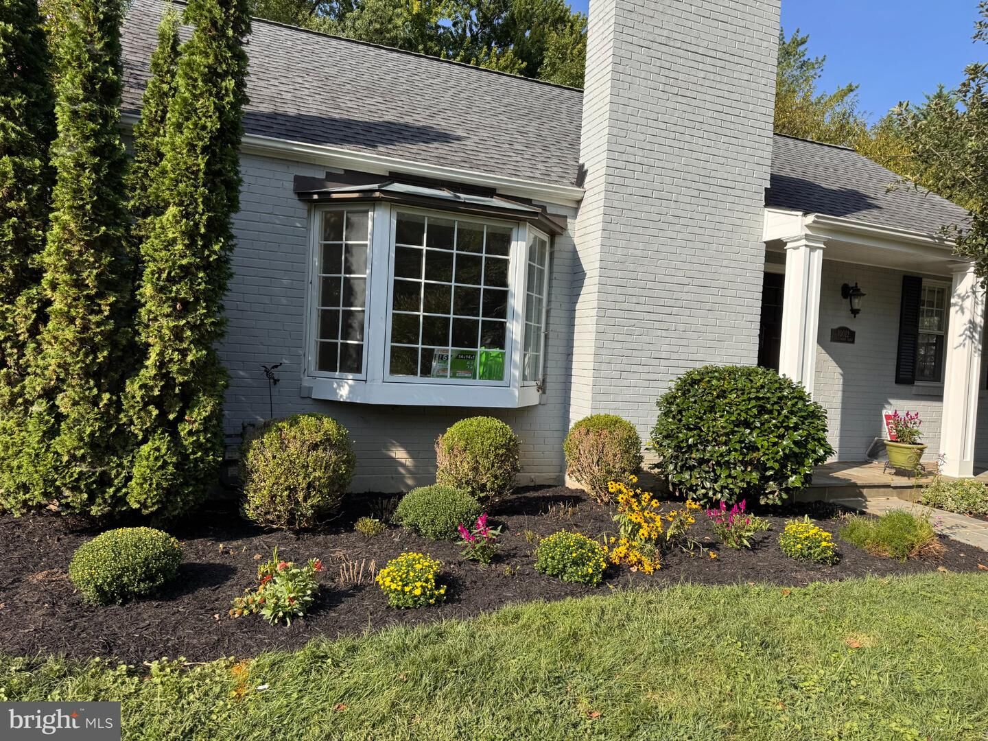 Property Photo: 10012 Crestwood Road MD 20895