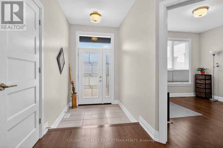 Property Photo:  124 Lyon Street  ON K0A 1W0 