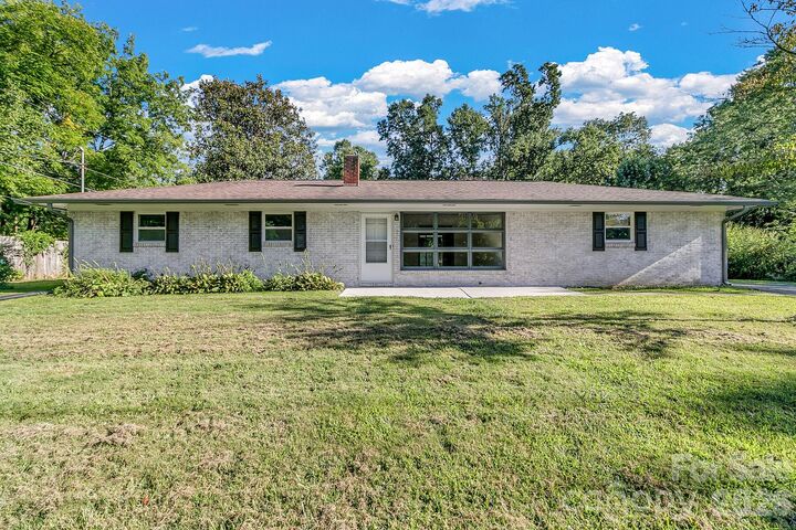 Property Photo: 25 Hickory Tree Road NC 28805