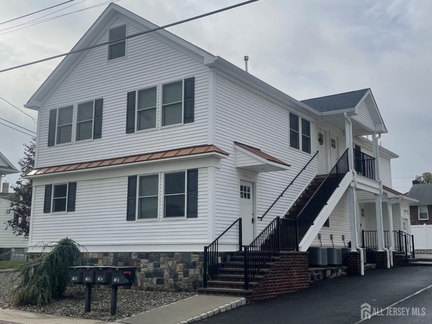 Property Photo:  16 E Kupshe Street D  NJ 08872 