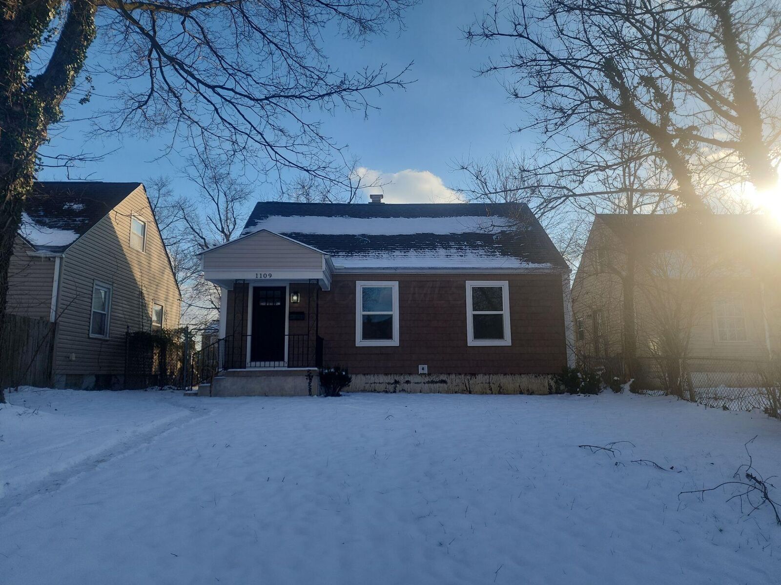 Property Photo:  1109 E 24th Avenue  OH 43211 