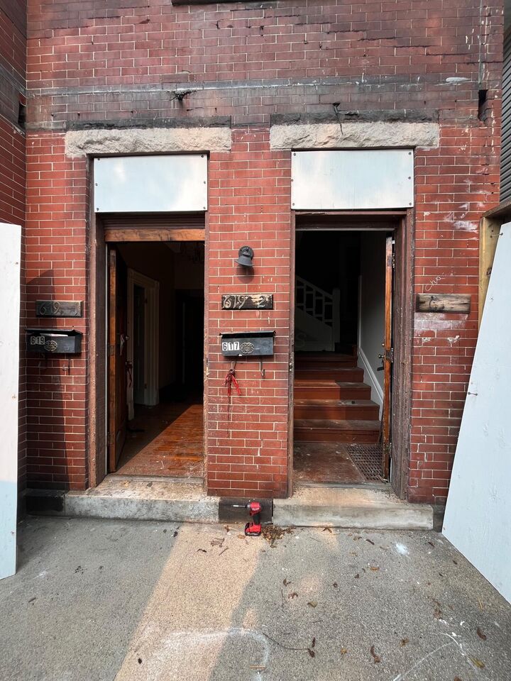 Property Photo:  617 Oakwood Avenue  OH 43205 