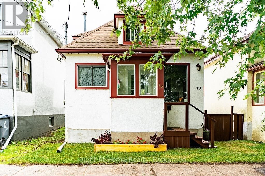 Property Photo:  75 Ontario Street  ON P7B 3G1 