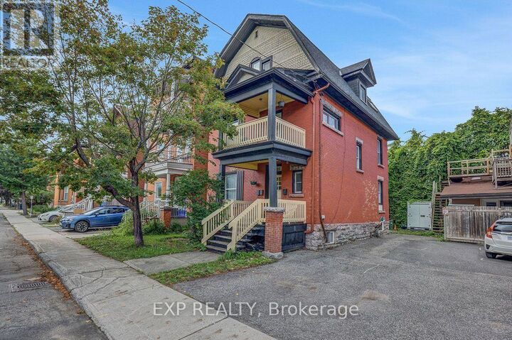 Property Photo:  127 Osgoode Street  ON K1N 6S5 