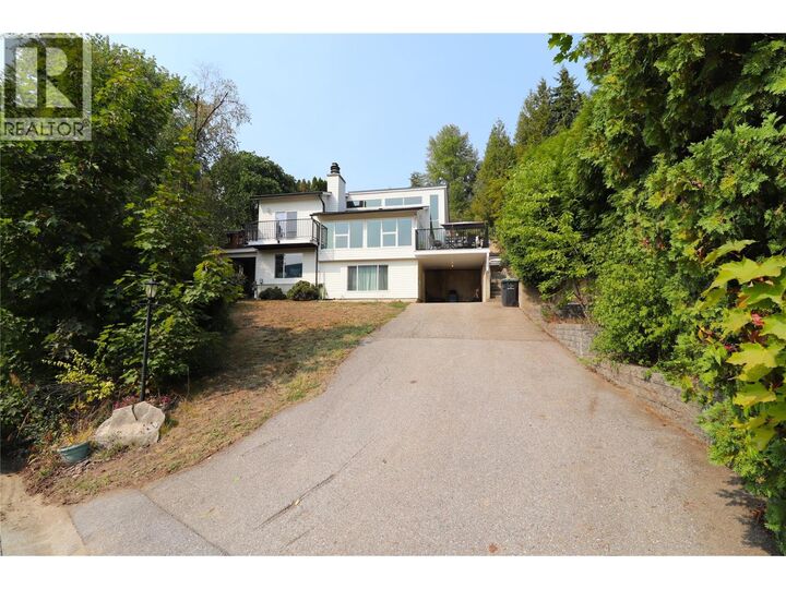 Property Photo:  3702 9th Avenue  BC V1N 3T2 