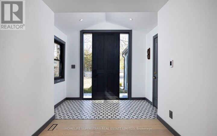 Property Photo:  627 Lakelands Avenue  ON L9S 4E5 