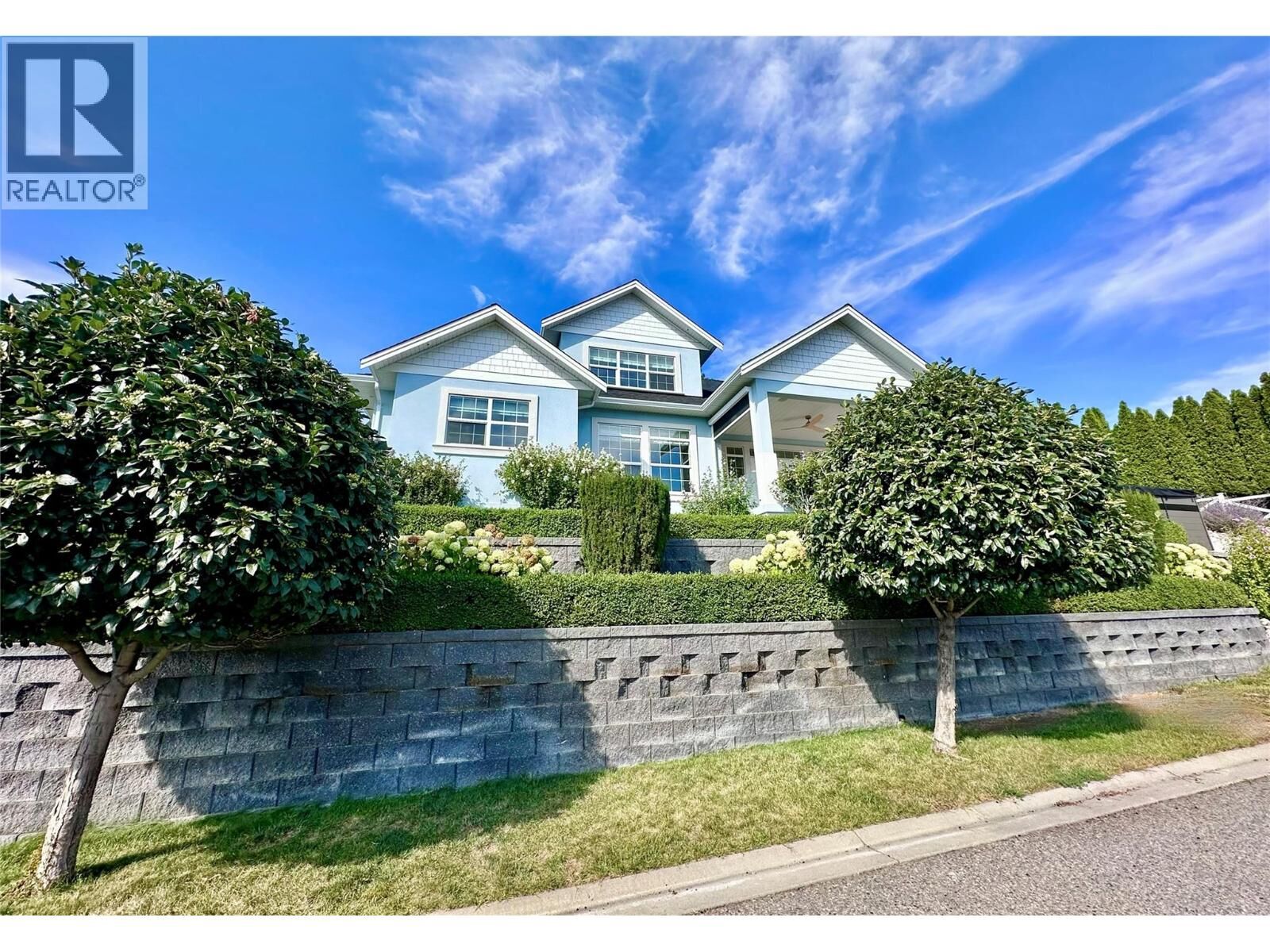 Property Photo: 3121 Thacker Drive 4 BC V1Z 1X6
