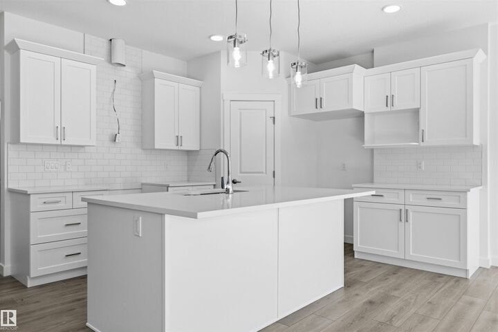 Property Photo:  5063 Cawsey Link SW  AB T6W 4M6 