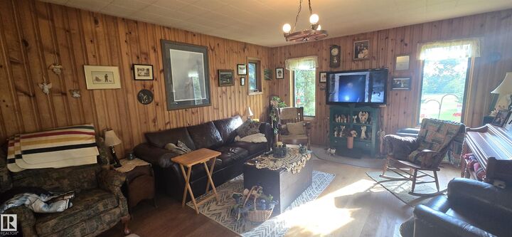 Property Photo:  562070 RR 171  AB T0B 0C0 