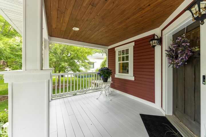 Property Photo:  11210 60 Street NW  AB T5W 3Y8 