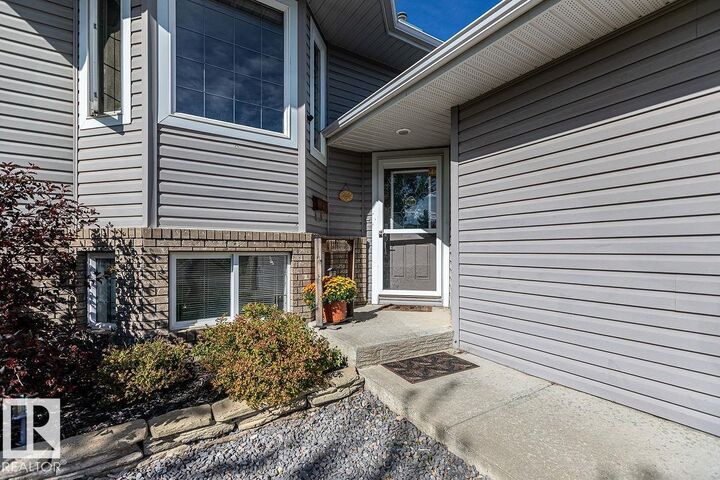 Property Photo:  2 Woods Place  AB T9E 8T1 