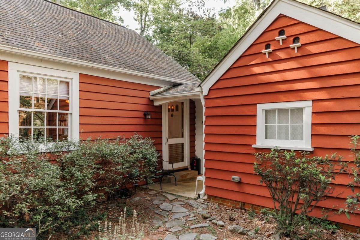 Property Photo:  285 Gran Ellen Drive  GA 30606 