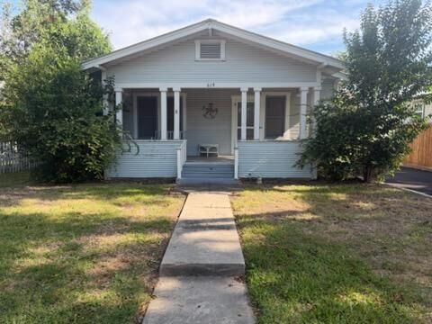 Property Photo: 619 Bismark Street TX 78155