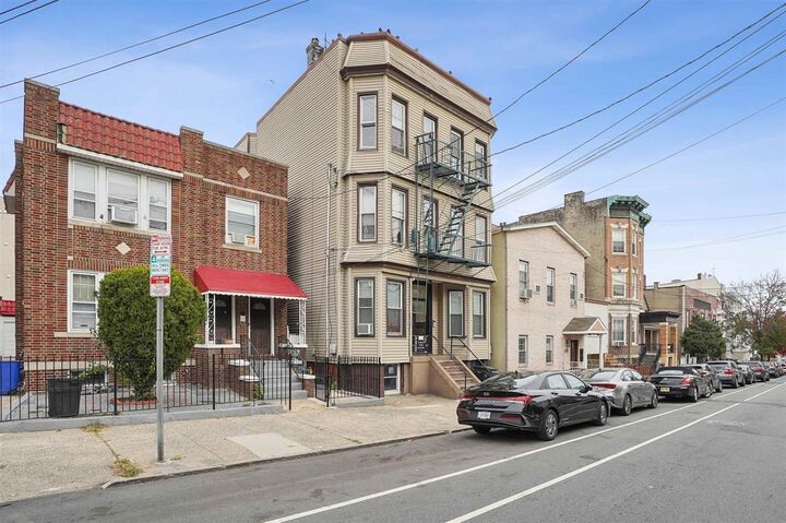 Property Photo: 198 Griffith St 1L NJ 07307