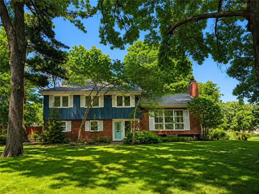 Property Photo:  6324 Robin Hood Drive  KS 66203 