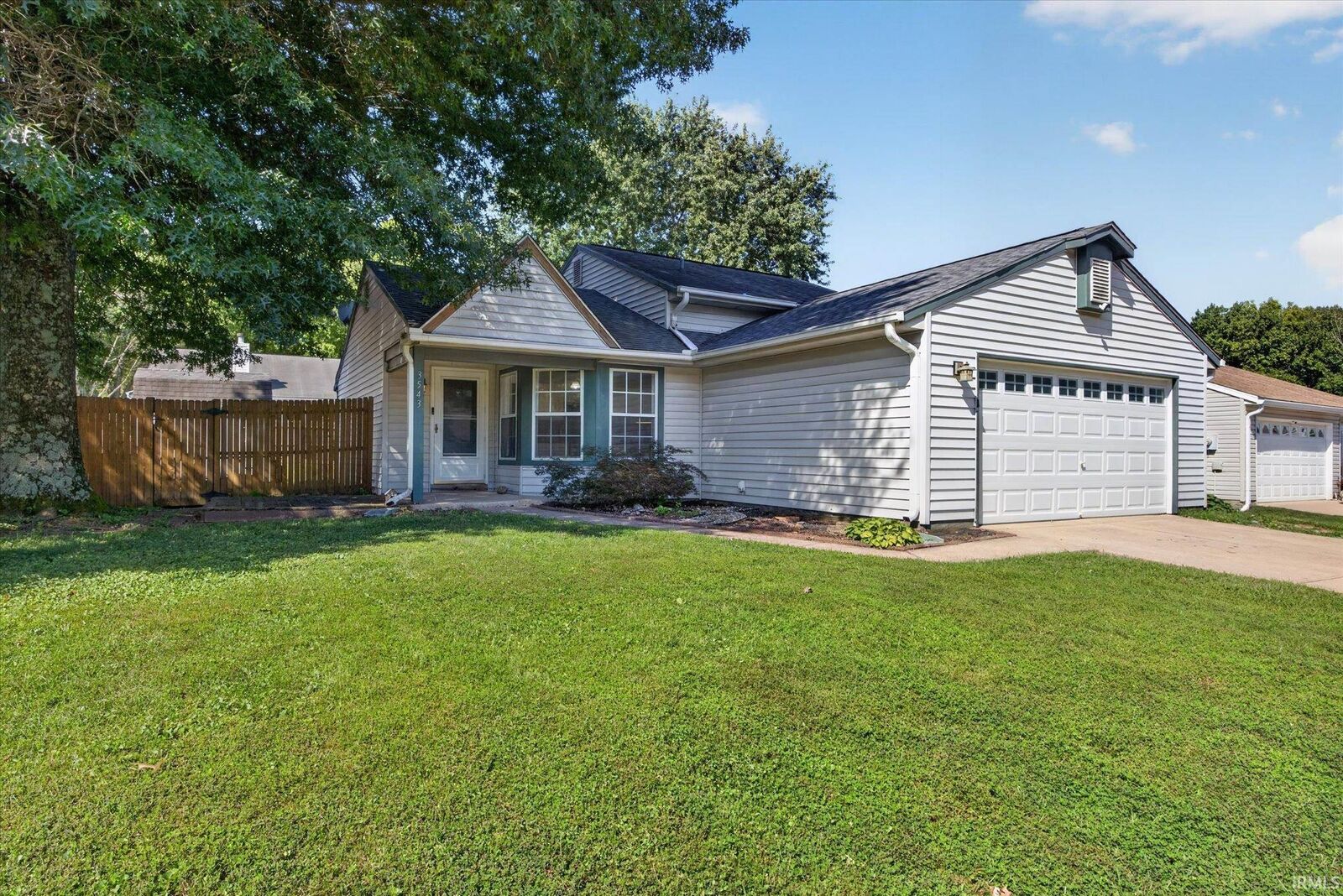 Property Photo: 3543 W Yellowstone Court IN 47403