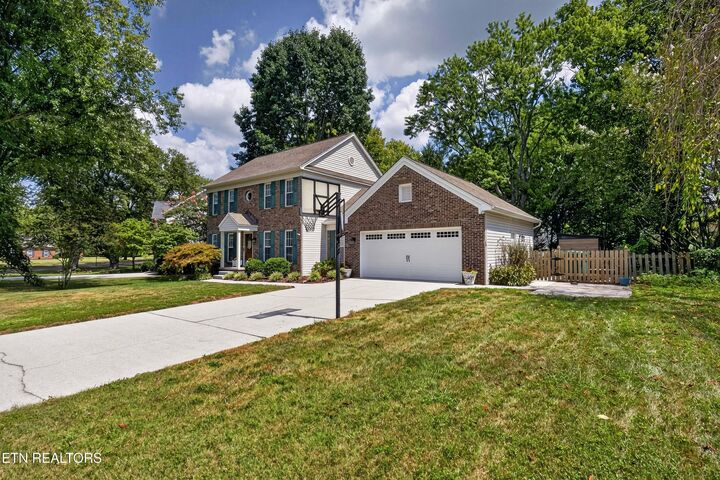 Property Photo:  1204 Wenlock Rd  TN 37922 
