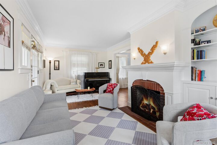Property Photo: 87 Islip Avenue NY 11751
