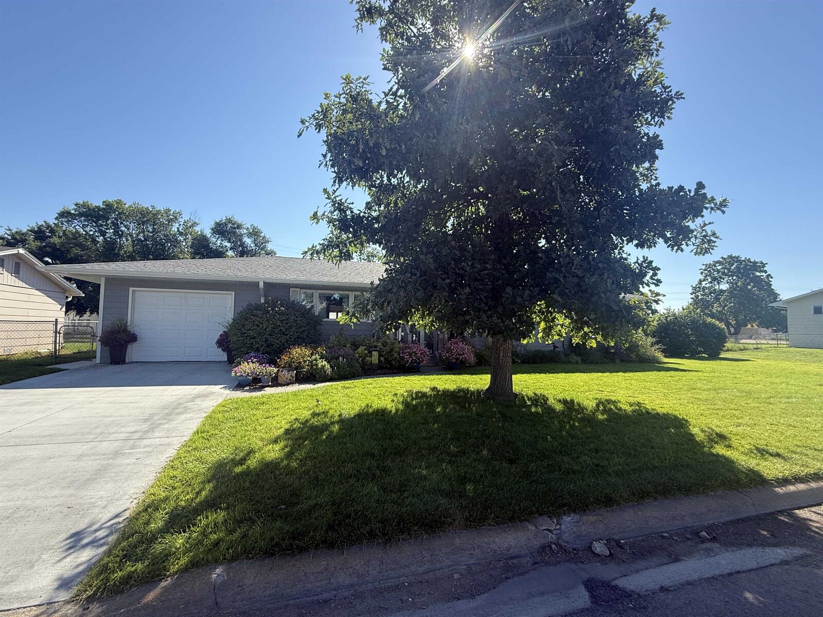 Property Photo:  319 N Grant Ave  NE 69143 