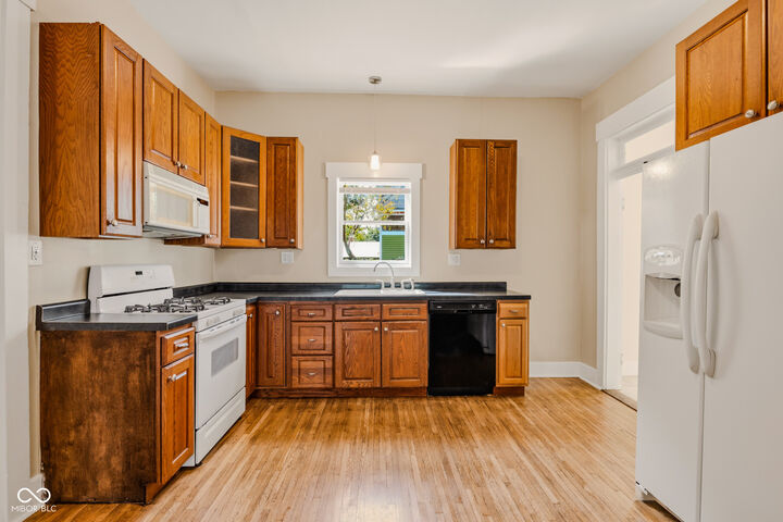 Property Photo: 521 8th Street IN 47201