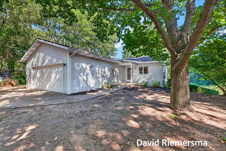 Property Photo:  14254 Green Street  MI 49417 