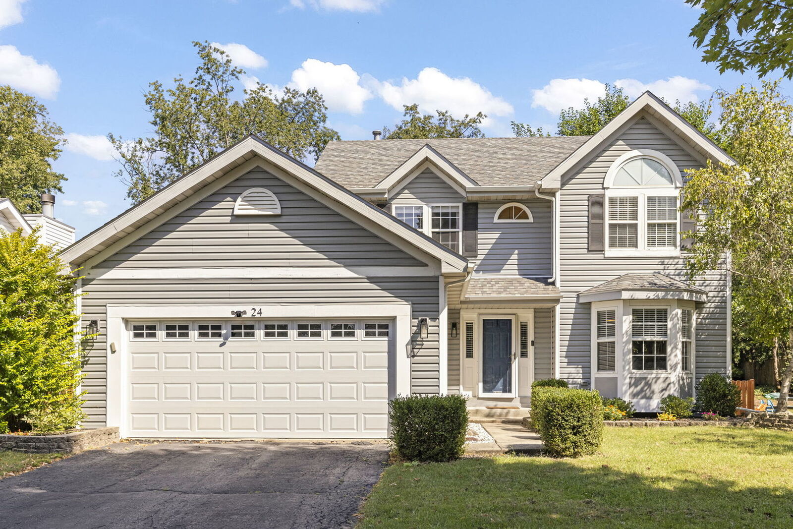 Property Photo:  24 Westmoor Court  IL 60502 