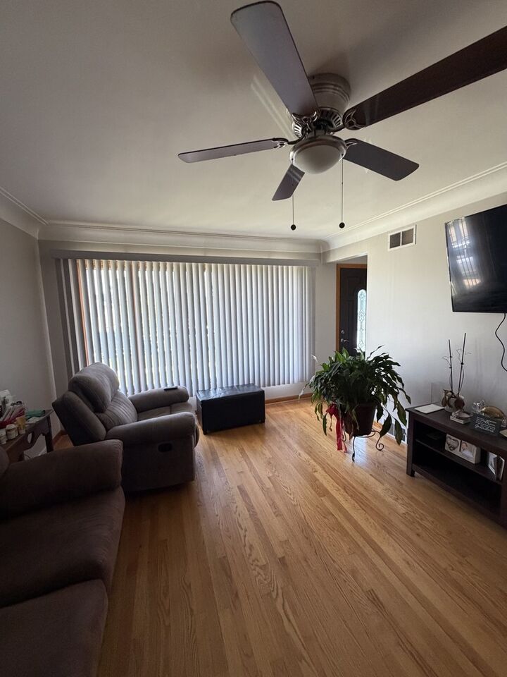 Property Photo: 8016 Natchez Avenue IL 60459
