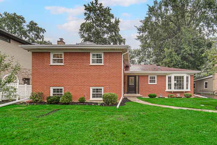Property Photo: 232 Kilpatrick Avenue IL 60091